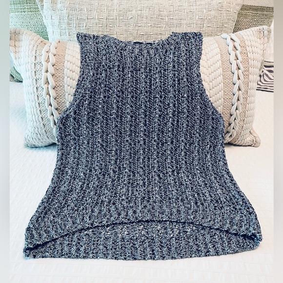 🩵GAP Sleeveless Knit Sweater Vest/ Tank Top EUC, Size: M - Picture 8 of 15